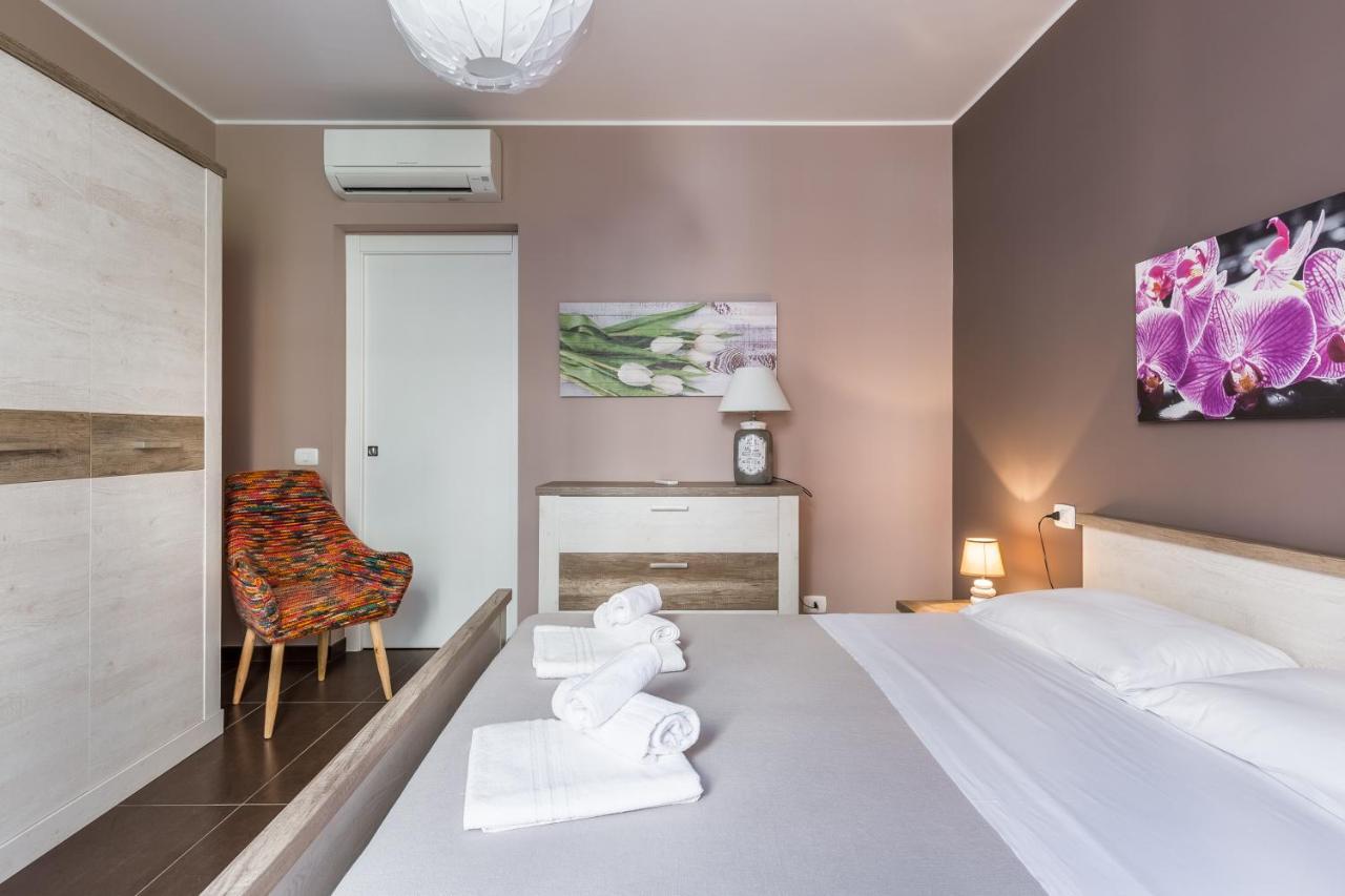 Modica For Family - Rooms And Apartments Exterior photo